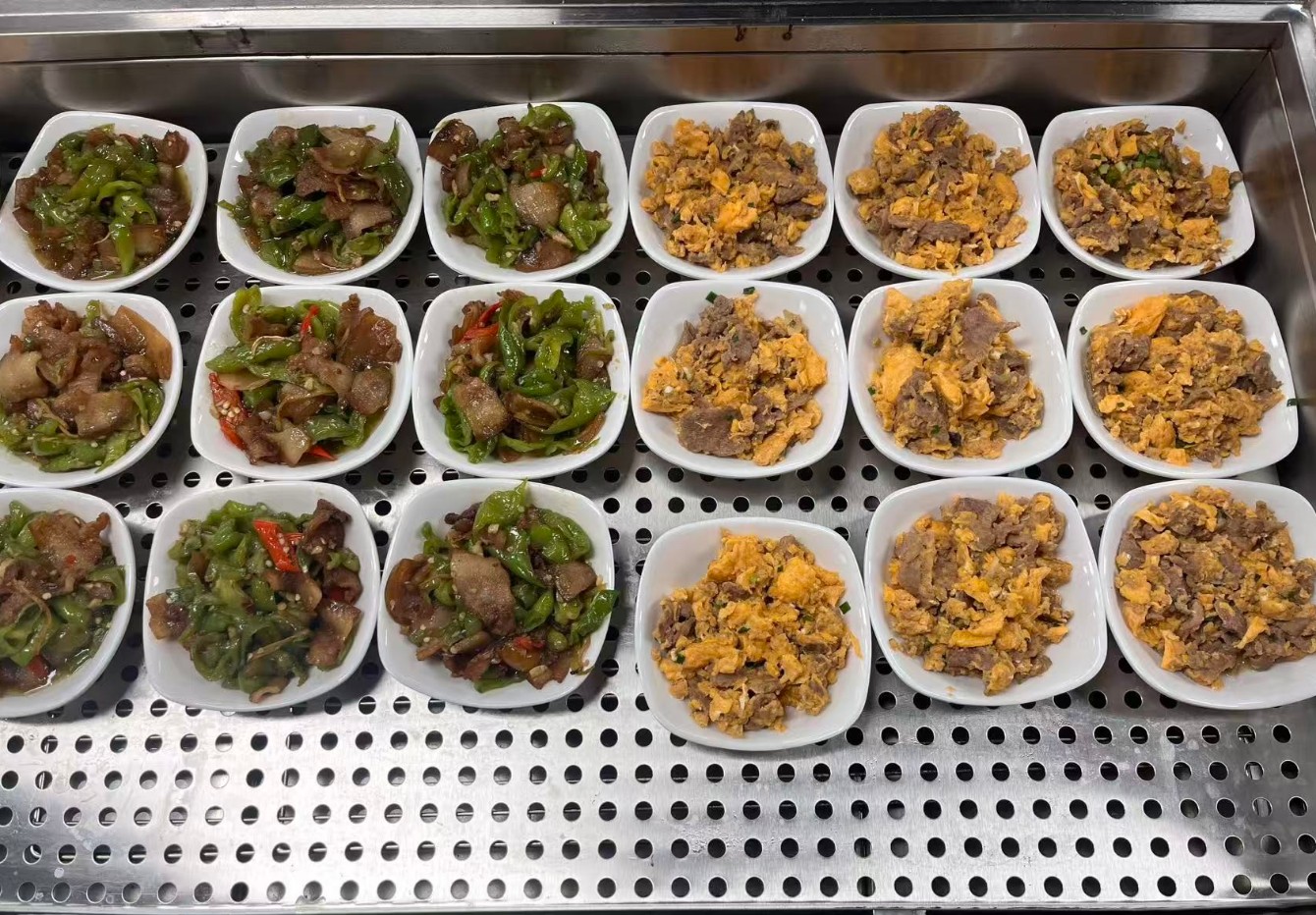 瑤鄉(xiāng)百弄社區(qū)食堂菜品5.jpg